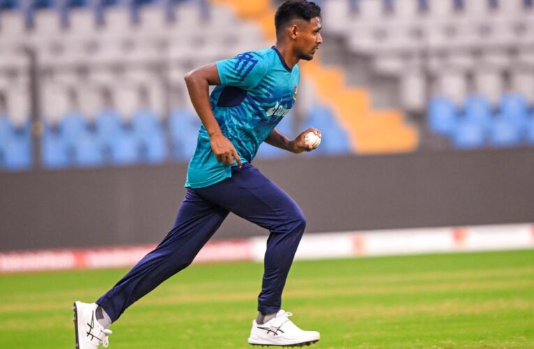 Bangladesh pacer Mustafizur Rahman hospitalised after blow to head