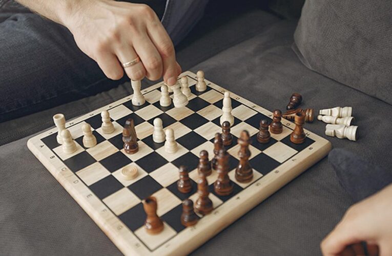 8-year-old Indian-origin boy Ashwath Kaushik becomes youngest to beat a GM, beats Jacek Stopa of Poland