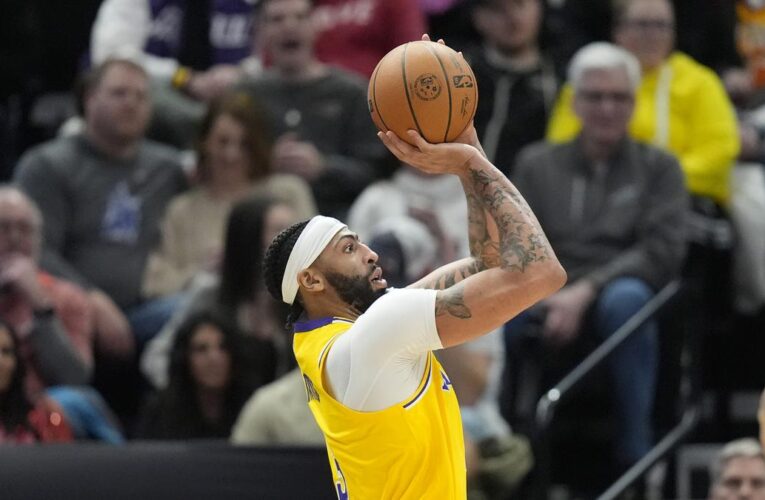 NBA roundup: With LeBron resting, Davis, Hachimura help Lakers rout Jazz 138-122