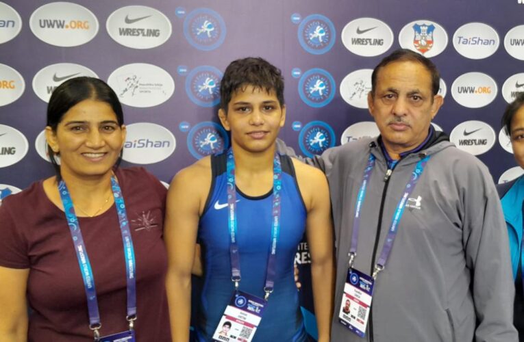 After semifinal heartbreak, Antim swaps tears for Wrestling World Championships bronze