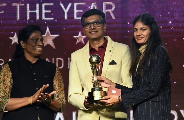 Parul Chaudhary wins Sportwoman of the Year (Track and Field) at Sportstar Aces Awards 2024