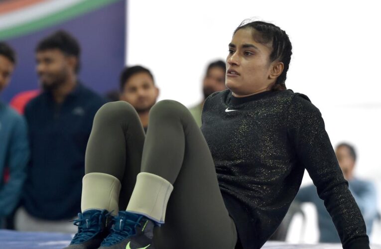 Wrestling trials: Vinesh Phogat does not let bouts start in two categories