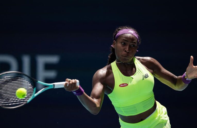 Miami Open 2024: Swiatek keeps nerve to fight past Noskova, Gauff advances