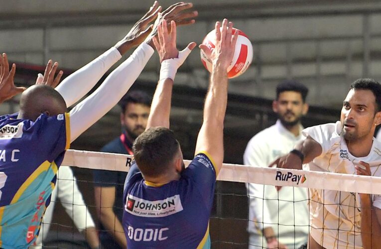 PVL 2024, Super 5s: Ahmedabad Defenders stuns table-topper Calicut Heroes, to face Delhi Toofans in eliminator