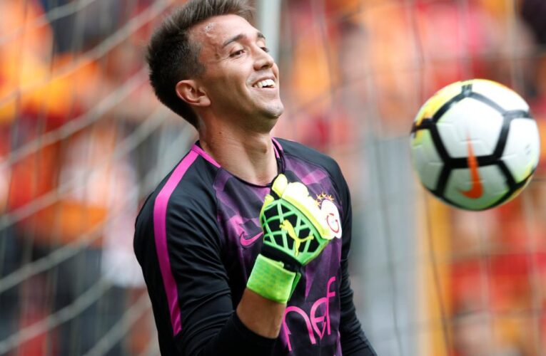 Uruguay goalkeeper Fernando Muslera retires from international football