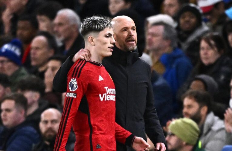 Man United player Garnacho apologizes for liking critical posts about Ten Hag
