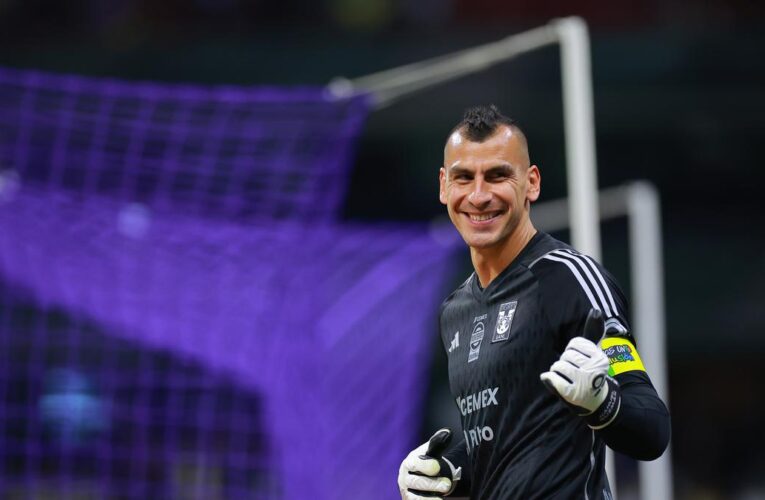 Mexican goalkeeper Guzman gets 11-match ban for pointing laser at opponent during Liga MX match