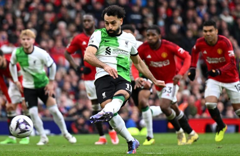 Premier League 2023-24: Liverpool needs late goal from Salah to draw 2-2 with Manchester United