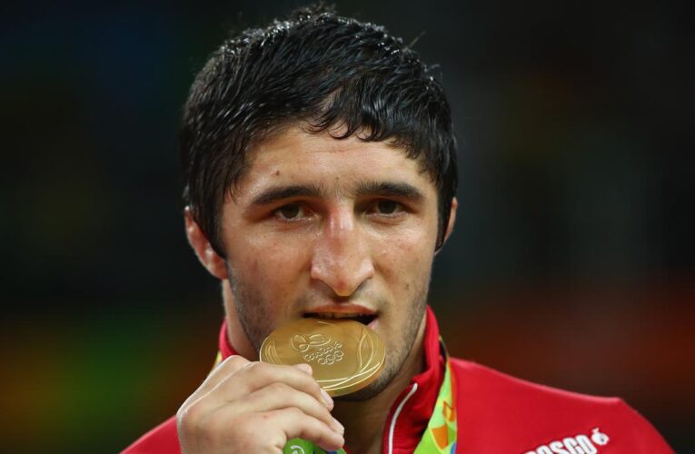 Russian wrestling star Sadulaev barred from Paris Olympic qualifiers