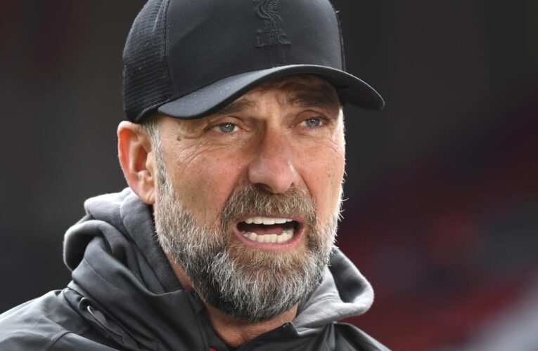 Premier League: Liverpool must remain positive in title race, says Klopp