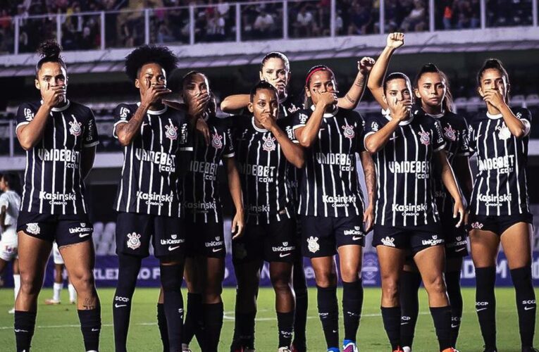 Corinthians female players protest against Santos coach’s return amid harassment allegations