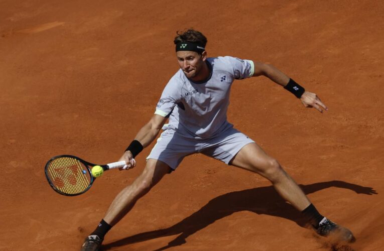 Barcelona Open: Ruud marches past Etcheverry into final