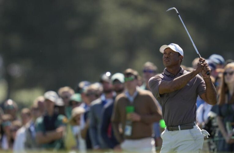 Tiger Woods sets record, makes 24th consecutive Augusta Masters cut