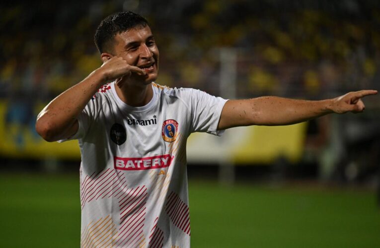 ISL 2023-24: East Bengal beats nine-man Kerala Blasters to keep playoff hopes alive