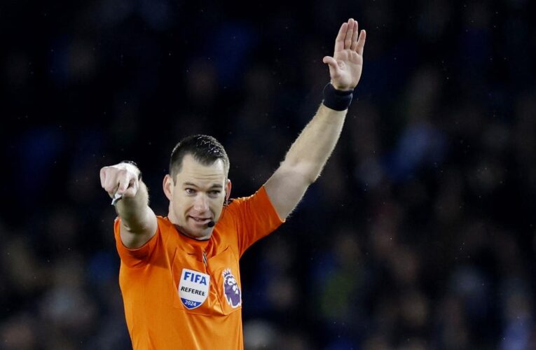 Premier League: Referee to wear head camera during Manchester United match