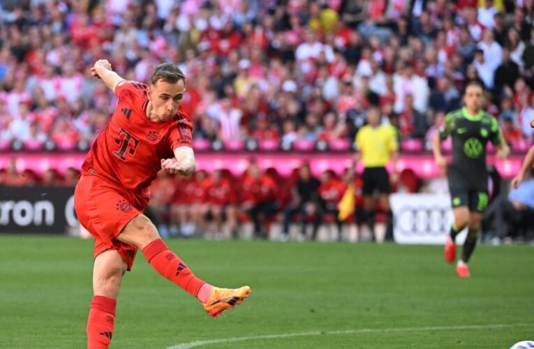 Bayern Munich gives contracts to trio of promising teenagers