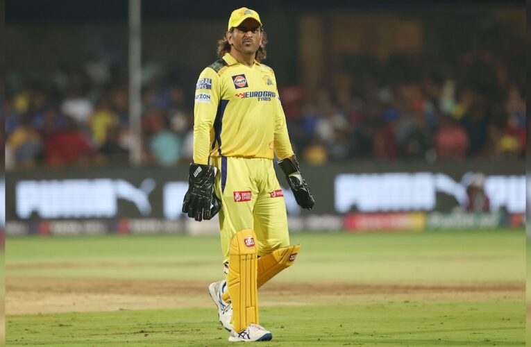 RCB’s ‘Celebrations’ Led To MS Dhoni Handshake Fiasco? Experts Not Happy