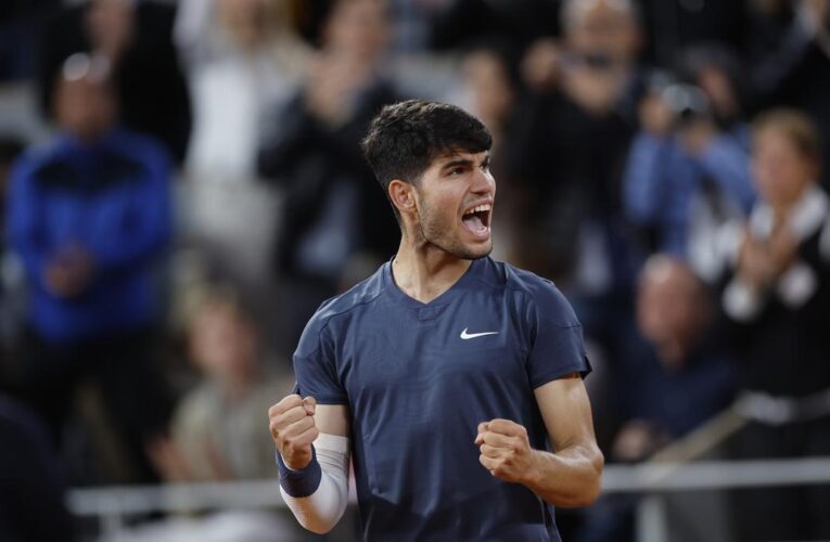 French Open 2024: Alcaraz fights off De Jong to reach third round