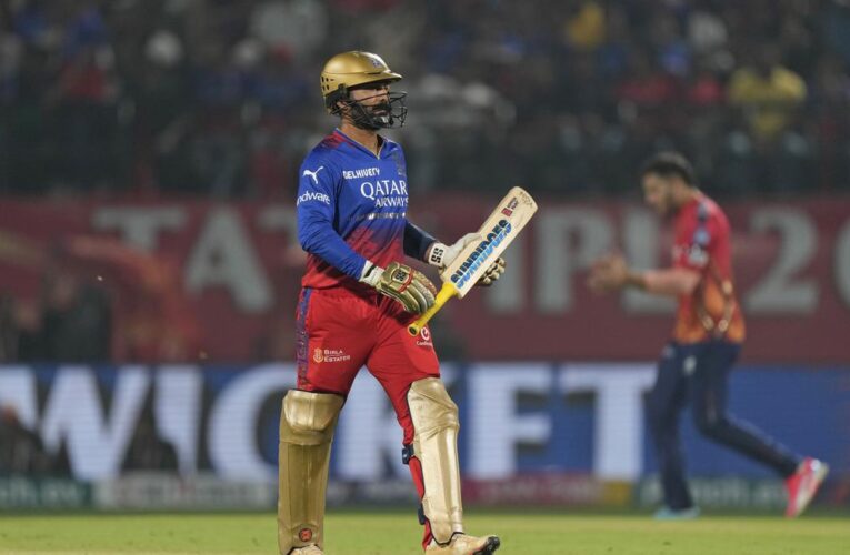 RCB vs DC: Dinesh Karthik records most ducks in IPL