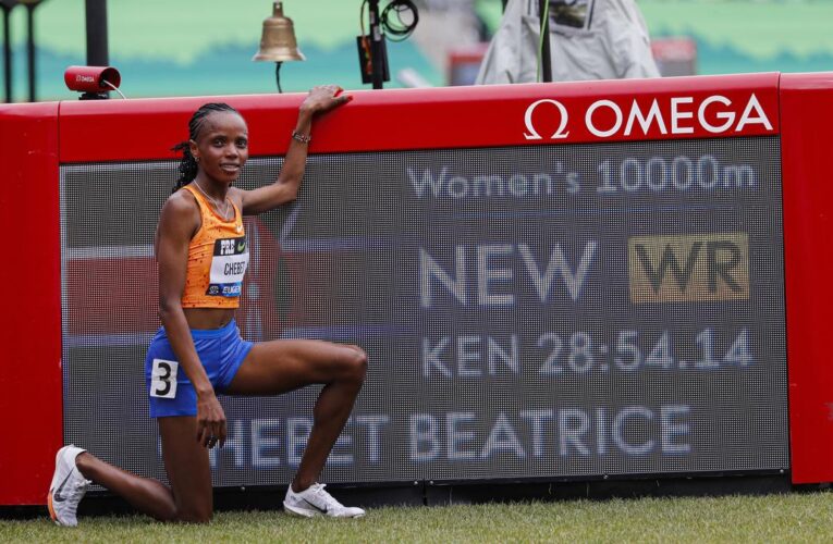 Chebet breaks 10,000m world record, Kerr beats Ingebrigtsen