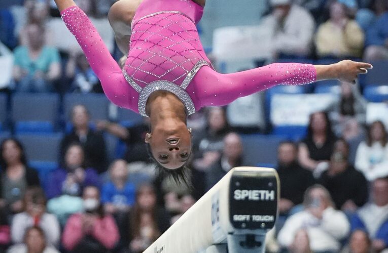 Simone Biles shines in return while Gabby Douglas scratches after a shaky start at the U.S. Classic