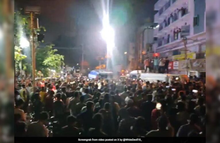 RCB Fans Block Roads, Celebrate Team’s IPL 2024 Playoffs Qualification, Video Goes Viral