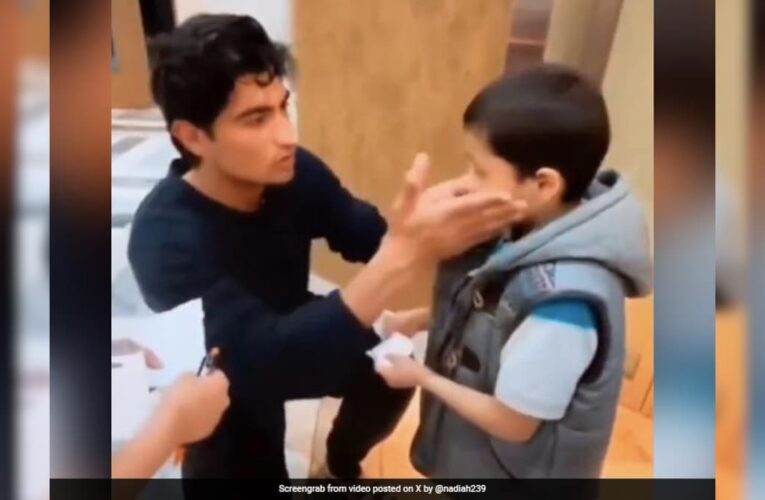 “Babar Azam Ka Hi Hai”: Naseem Shah’s Gesture For Young Fan Wins Hearts. Watch