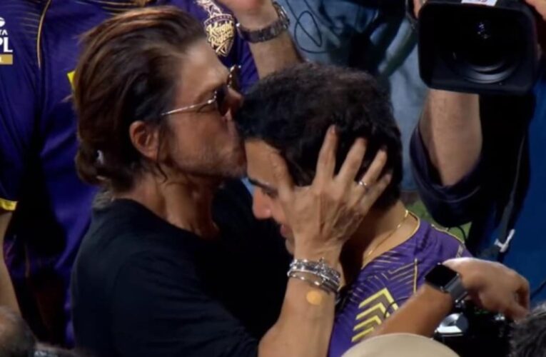 Shah Rukh Khan Kisses Gautam Gambhir As KKR Clinch IPL 2024 Title, Video Viral