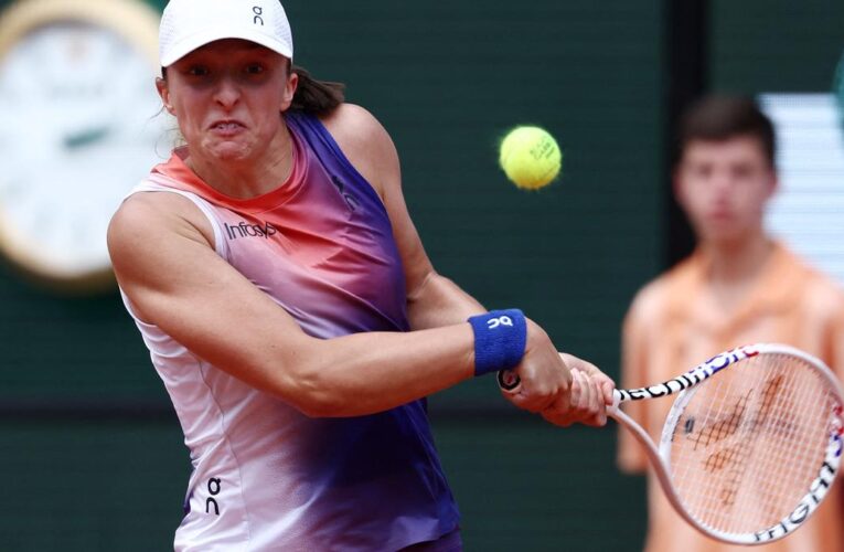 French Open 2024: Swiatek roars into semifinals as Alcaraz battles Tsitsipas