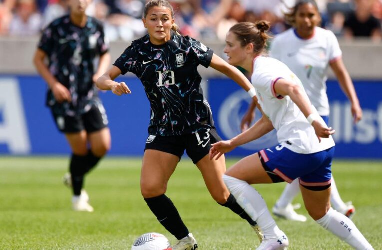 US starts Hayes’ reign with 4-0 thrashing of South Korea