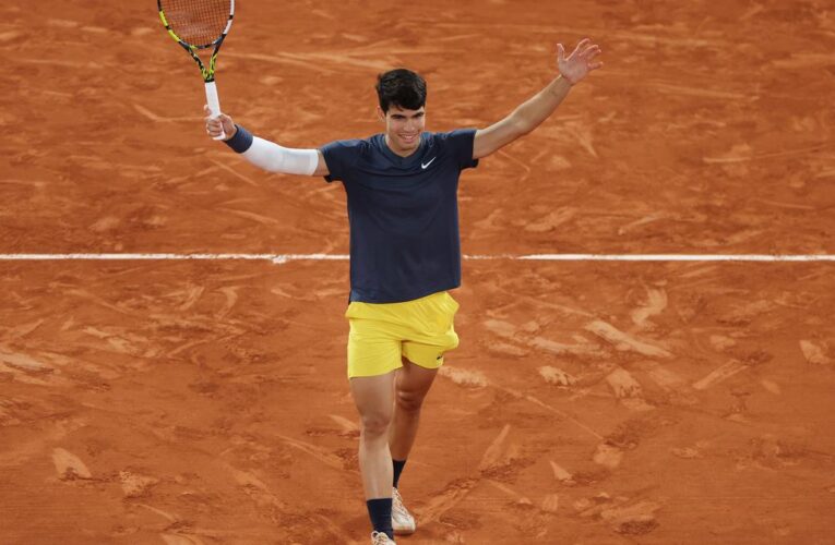 French Open 2024: Alcaraz steamrolls Tsitsipas to book Sinner semifinal