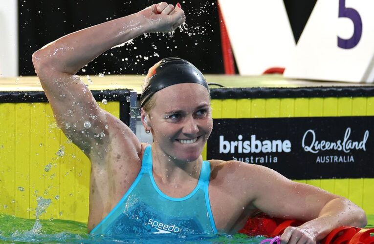Ariarne Titmus shatters women’s 200m freestyle world record