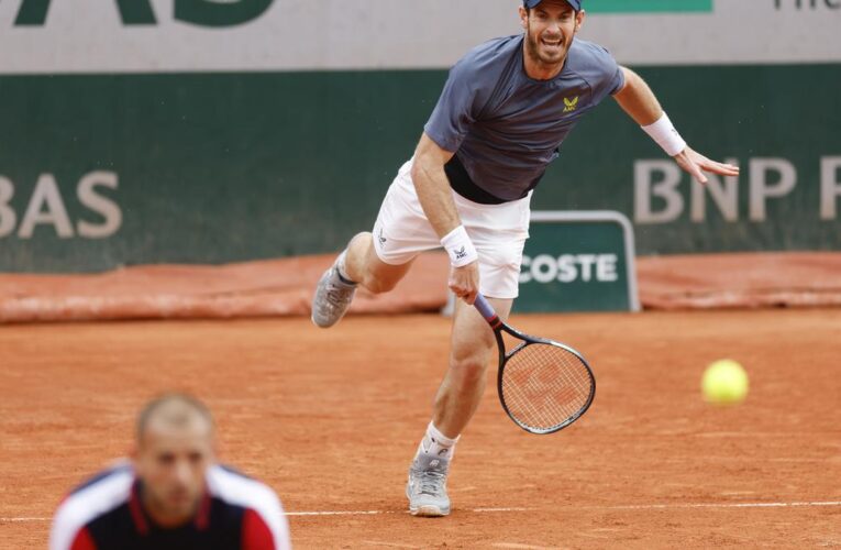 Murray considering playing Wimbledon doubles with brother