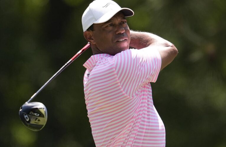 Tiger Woods struggles with irons in U.S. Open return