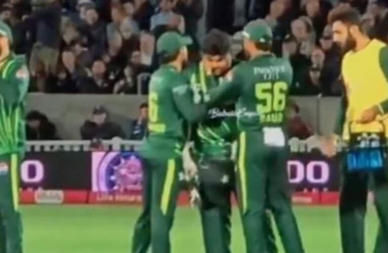 Babar Azam Shows True Leadership Character To Lift Shattered Azam Khan’s Spirits. Watch