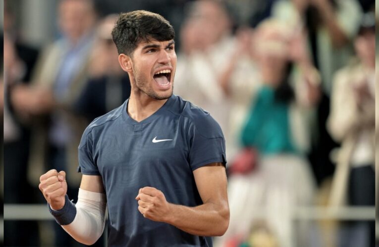 Carlos Alcaraz Tackles Stefanos Tsitsipas At French Open As Iga Swiatek Targets Semis