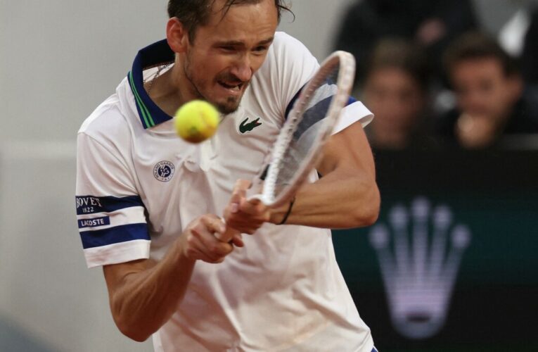 Daniil Medvedev Knocked Out In French Open Fourth Round By Alex de Minaur