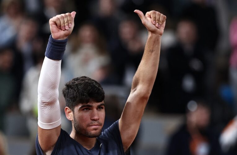 Swiatek Enjoys French Open Birthday Boost, Sinner, Alcaraz Into Last 16