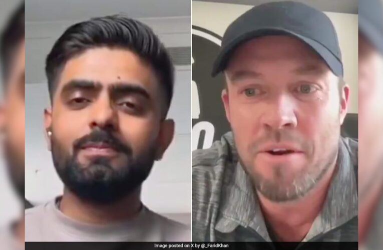 AB de Villiers Shuts Down Troll Making Fun Of Babar Azam’s English