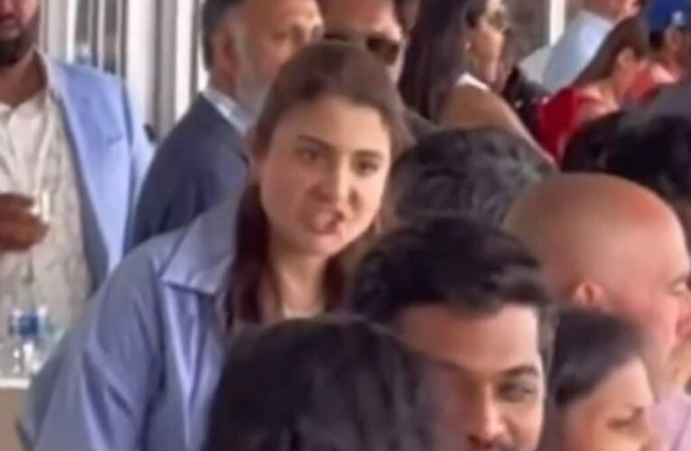 Did Anushka Sharma Lose Her Cool During India vs Pakistan At T20 World Cup? Internet Abuzz. Watch