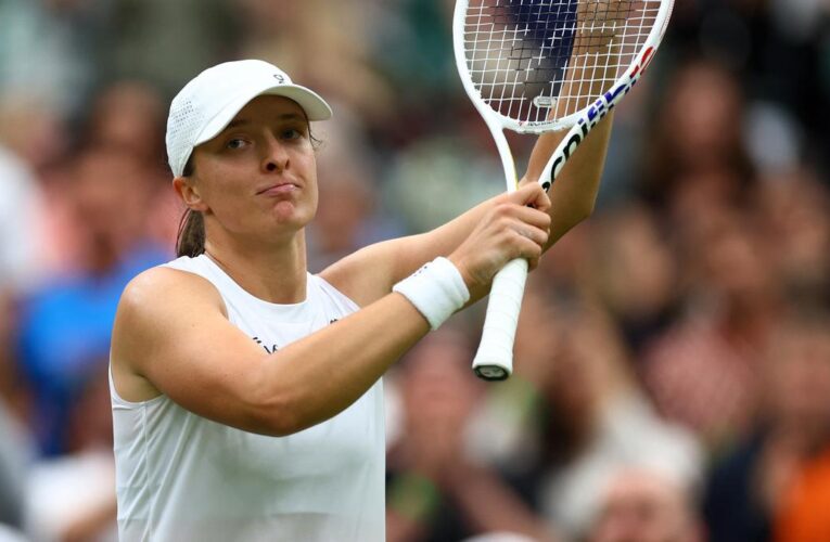 Wimbledon 2024: Swiatek into second round with 20th win in row