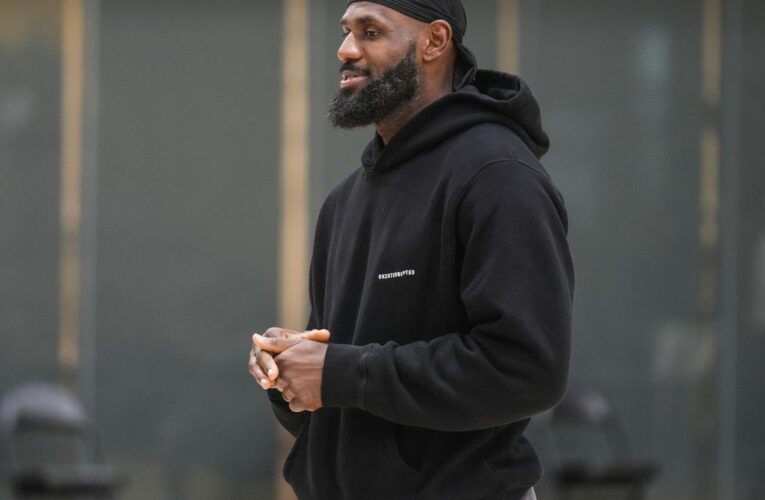 LeBron James agrees new two-year deal with Lakers: reports