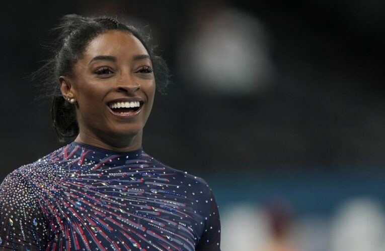 Simone Biles defends German gymnasts on crowded Paris bus