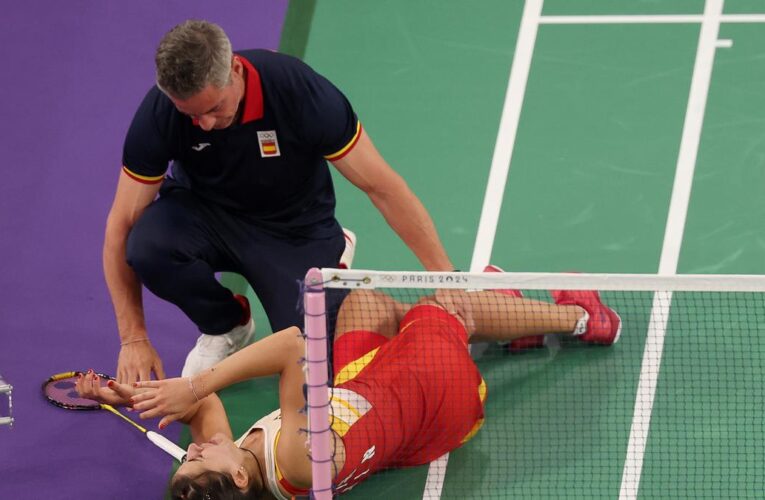 Paris 2024 Olympics: Carolina Marin injures her knee, forced to retire during semifinal against He Bingjiao