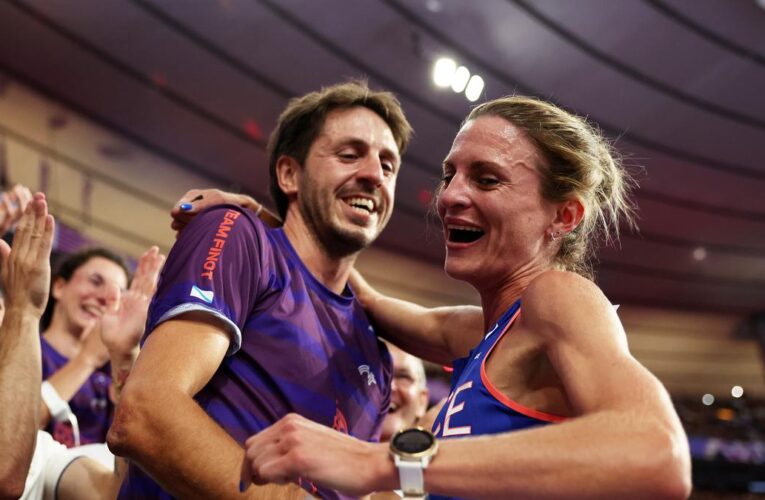 Paris 2024: French runner Alice Finot proposes to her boyfriend with an Olympic pin after her steeplechase race