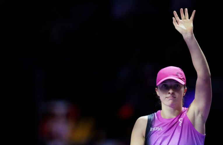 Defending champion Swiatek knocked out of WTA Finals; Krejcikova into semis