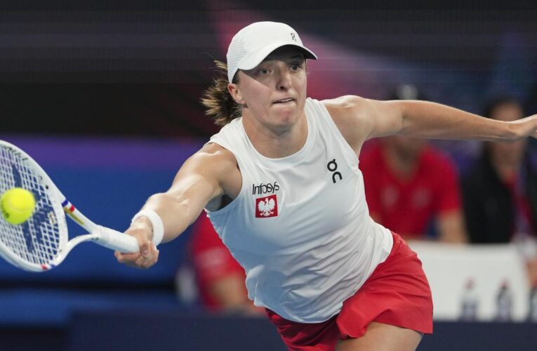 United Cup: Clinical Swiatek leads Poland to victory against Norway; Germany beats China