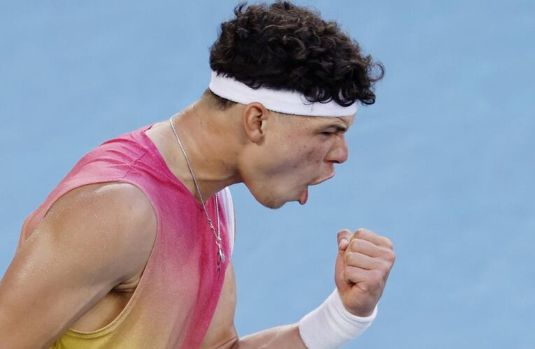 Australian Open 2025: Shelton halts Monfils to set up quarterfinal with Sonego
