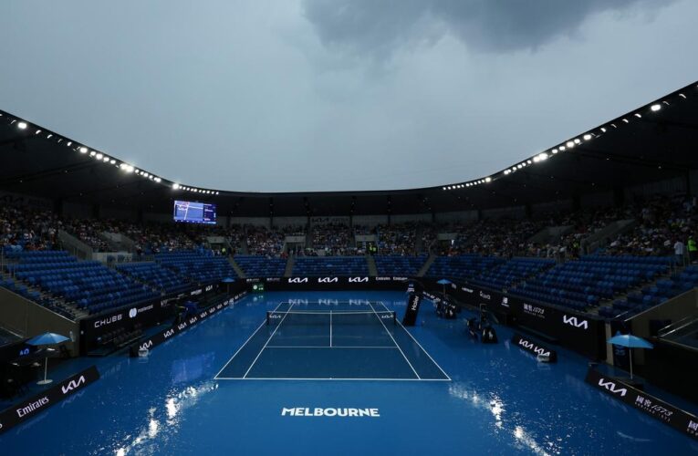 Australian Open 2025 sees stormy start, rain plays spoilsport for early matches