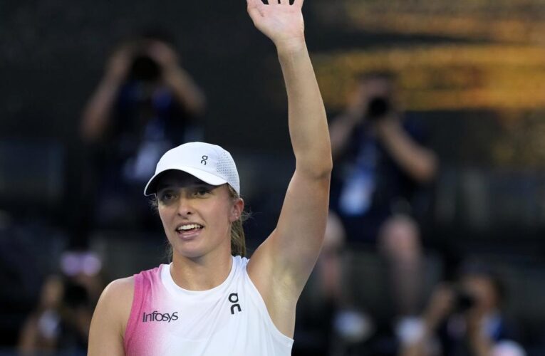Australian Open 2025: Swiatek crushes lucky loser Lys to reach quarters
